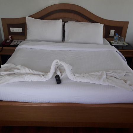 Hotel Park Plaza Madurai Exterior foto