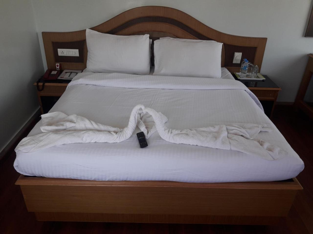 Hotel Park Plaza Madurai Exterior foto